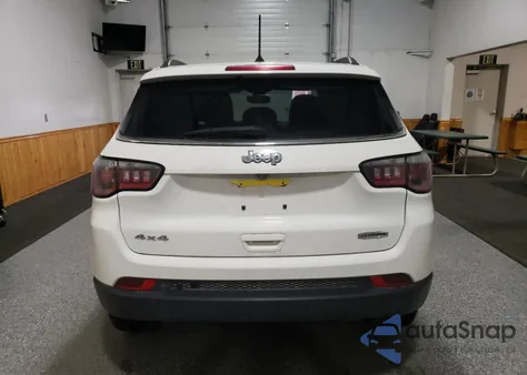 2017 Jeep Compass Latitude z USA, uszkodzony, nr VIN 3C4NJDBB4HT624245